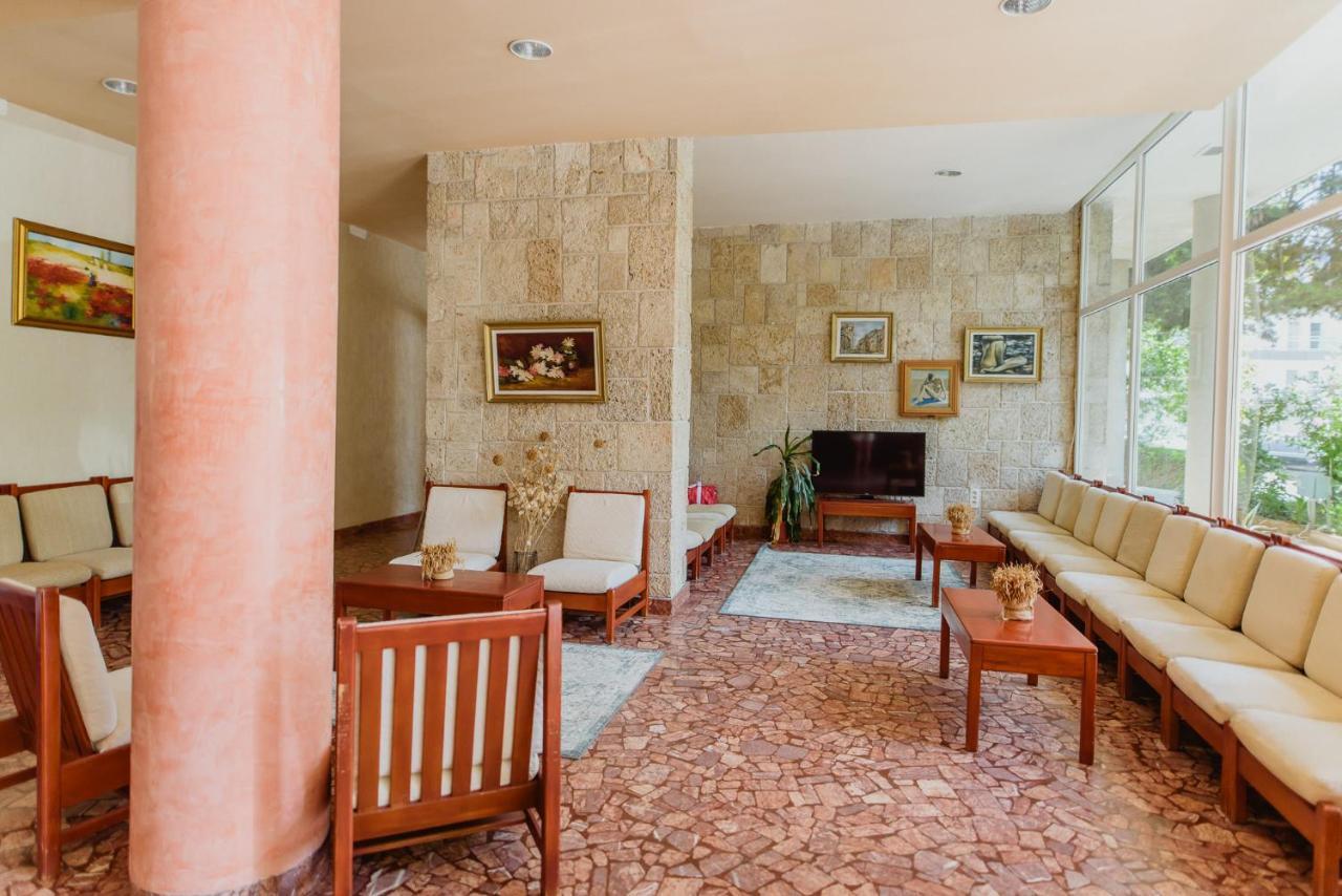 Hotel Carmen Eforie Nord Buitenkant foto